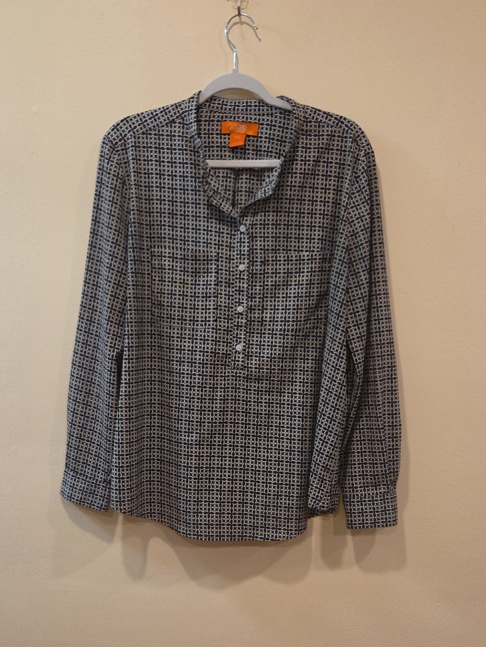 Black and White Patterned Long-Sleeve Shirt